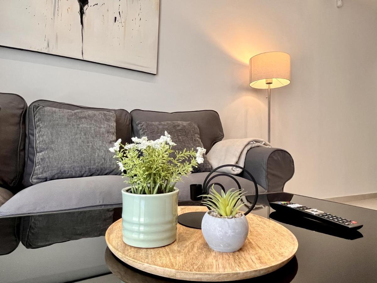 Chic Getaway Near Stavros Niarchos Atenas Exterior foto
